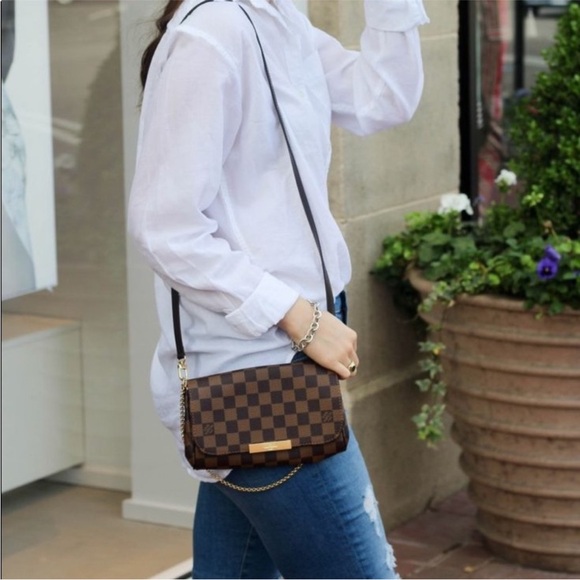 Authentic Louis Vuitton Favorite PM Damier Ebene Crossbody Purse - Picture 12 of 13
